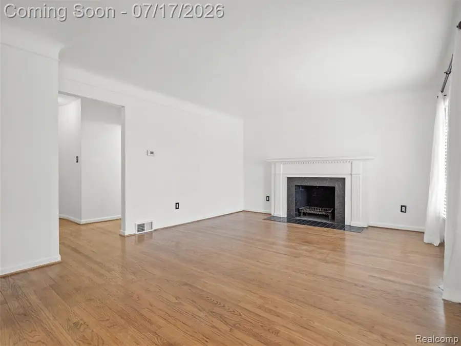 2090 Bradford, Birmingham, MI 48009 - #2