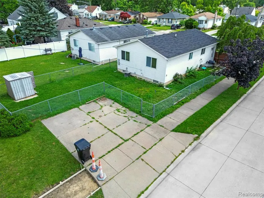 17245 Martin, Roseville, MI 48066 - #3