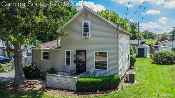 57 N Elm, Lapeer, MI 48446