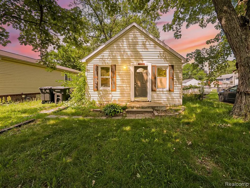 19925 Deering, Livonia, MI 48152 - #1