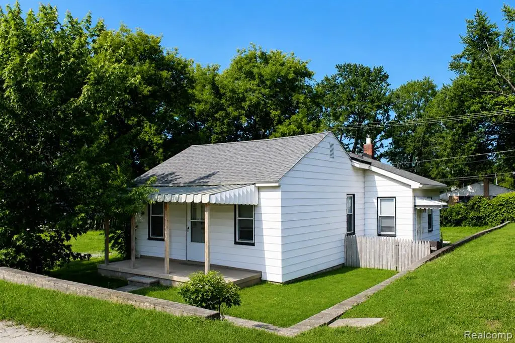 8411 N Middlebelt, Westland, MI 48185 - #1