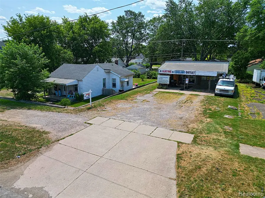 8411 N Middlebelt, Westland, MI 48185 - #2