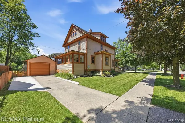 621 N Court, Howell, MI 48843