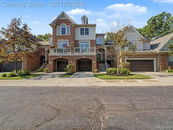 37561 Newburgh Park, Livonia, MI 48152