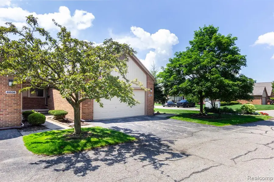 46910 Country #12, Macomb, MI 48044 - #3