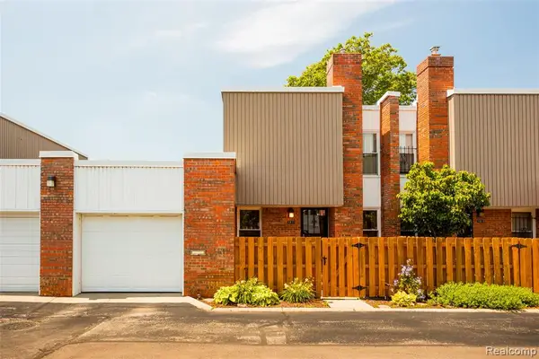 1911 Hyde Park, Detroit, MI 48207