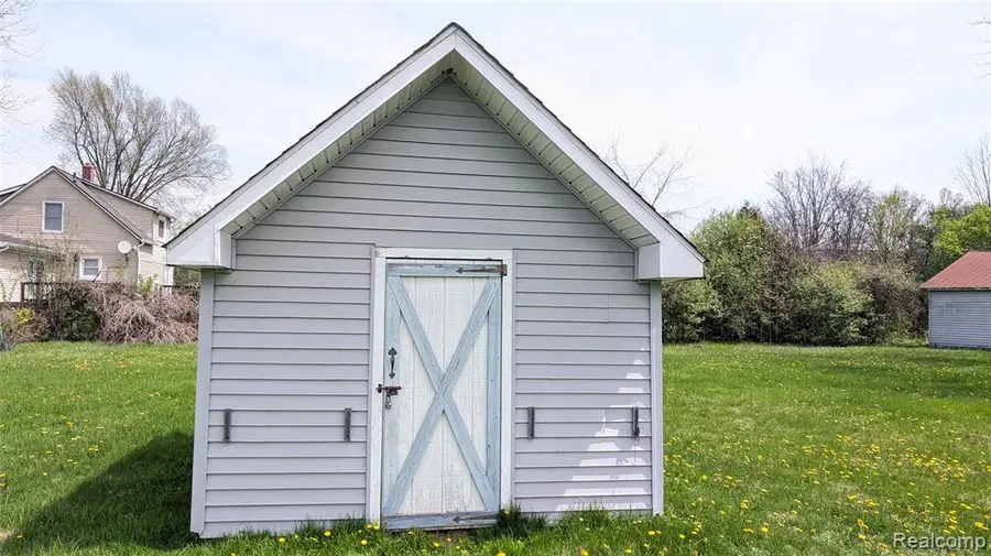 44043 Tyler, Belleville, MI 48111 - #2