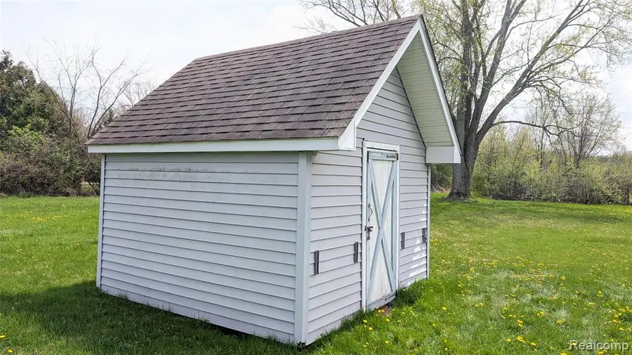 44043 Tyler, Belleville, MI 48111 - #3