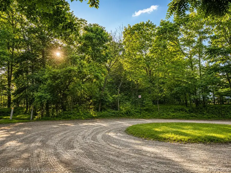 26652 Power Rd, Farmington Hills, MI 48334 - #3