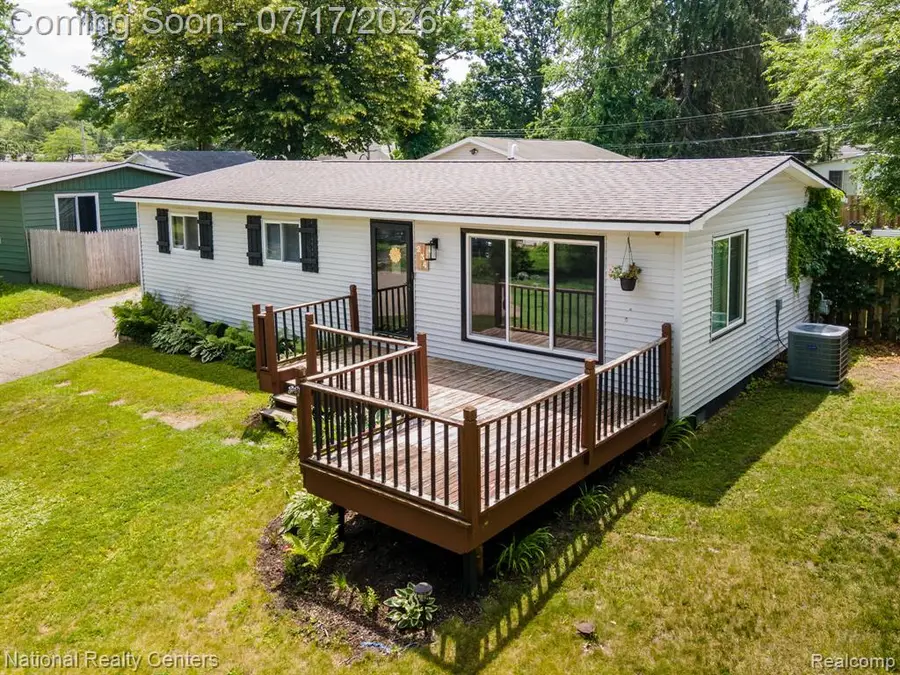 234 Arabelle, Commerce Township, MI 48382 - #2