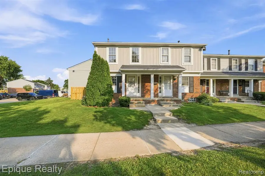 36412 Park Place, Sterling Heights, MI 48310 - #2