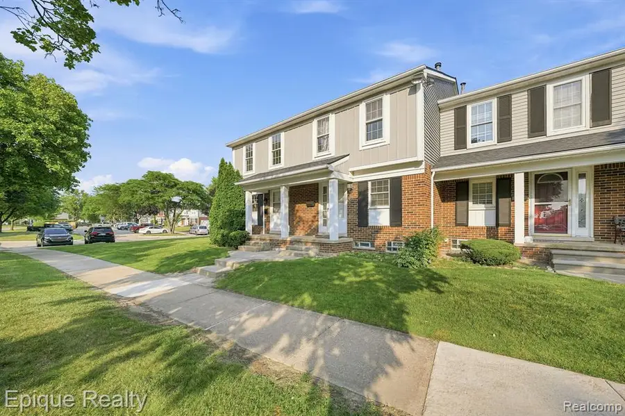 36412 Park Place, Sterling Heights, MI 48310 - #3
