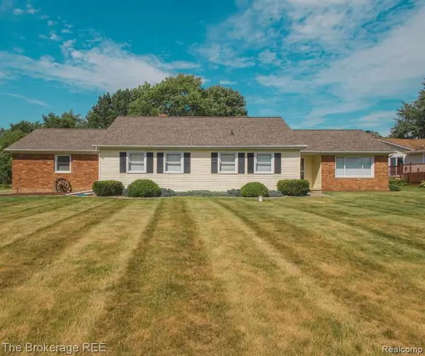 1382 Peachwood, Flint, MI 48507