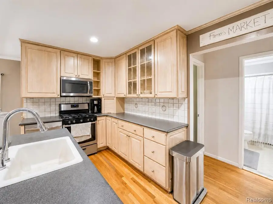 15123 Hix, Livonia, MI 48154 - #2