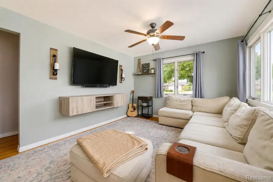 15123 Hix, Livonia, MI 48154 - #3