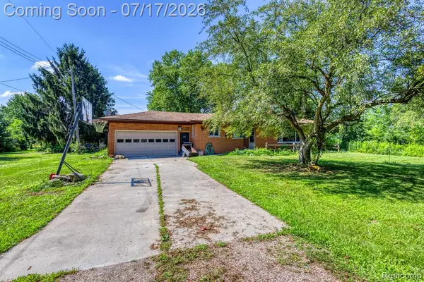 9805 Dolan, Columbus, MI 48063