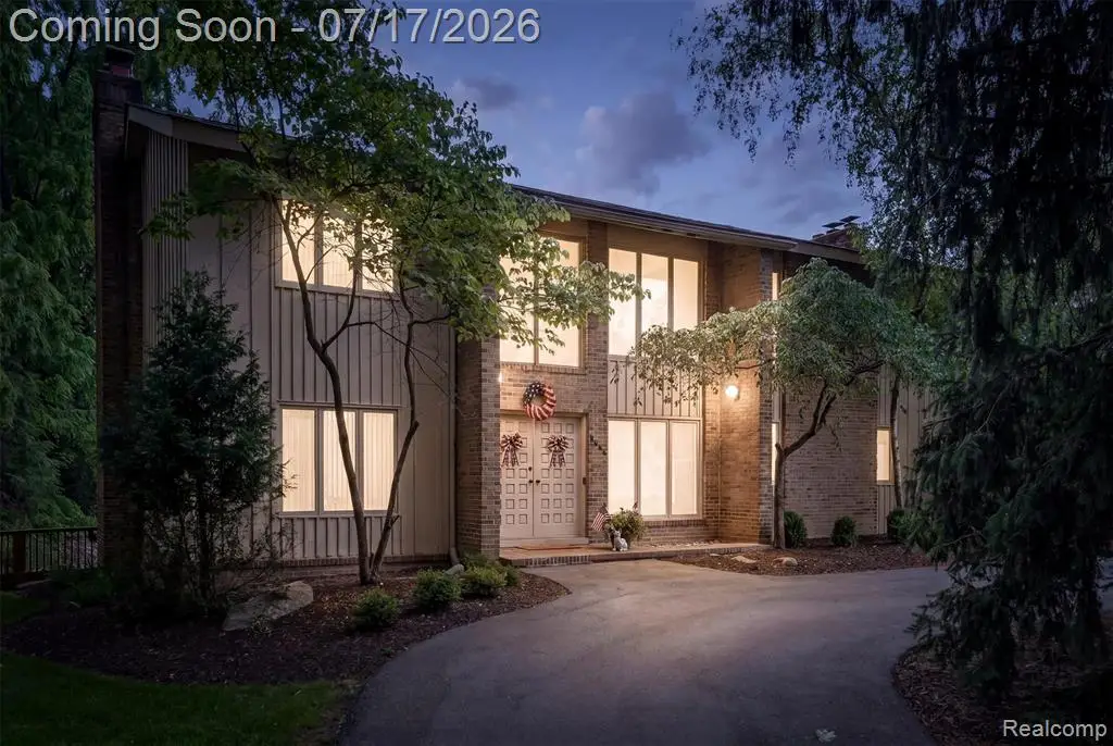 5863 Seville, Orchard Lake Village, MI 48324 - #1