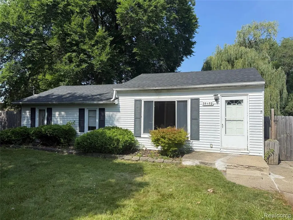 25453 Pine View, Warren, MI 48091 - #1