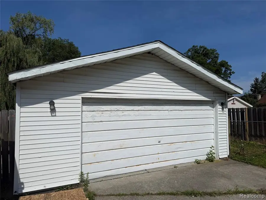 25453 Pine View, Warren, MI 48091 - #2