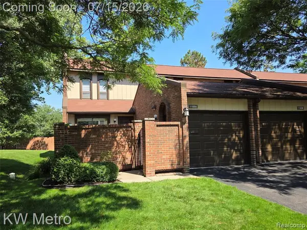1105 Kirts #A, Troy, MI 48084