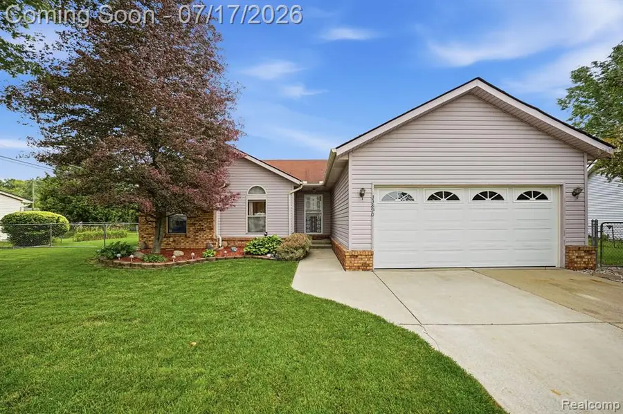 33890 Walter, Clinton Township, MI 48035 - #3