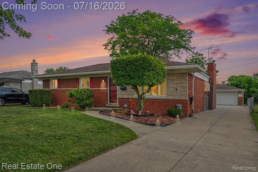 31240 Regal, Warren, MI 48088 - #2