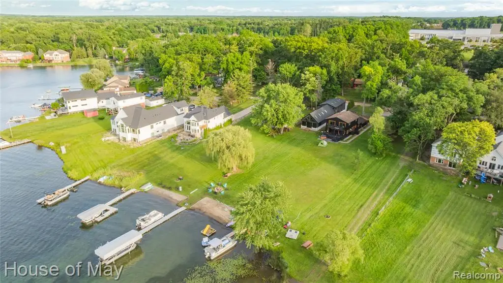 10890 Hillway, White Lake, MI 48386 - #1