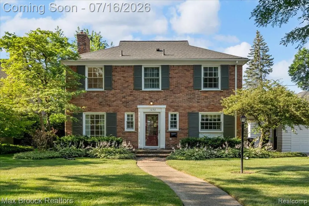 1292 Yorkshire, Birmingham, MI 48009 - #1