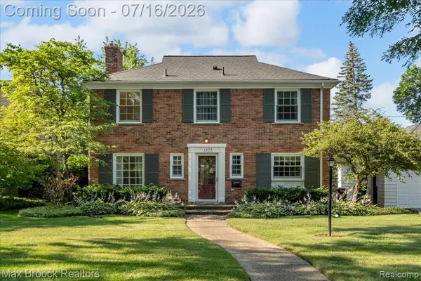 1292 Yorkshire, Birmingham, MI 48009