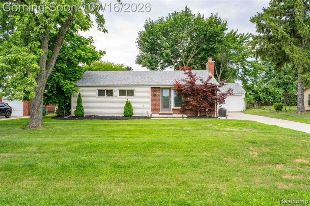 2118 Middlebelt, West Bloomfield, MI 48324 - #1