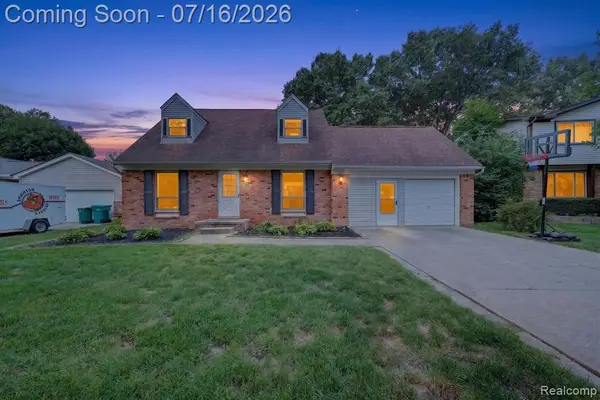 891 Devonshire, Brighton, MI 48116