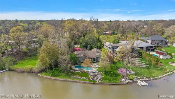 3945 Kirkland, Bloomfield Hills, MI 48302