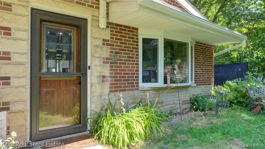 4195 Williamson, Saginaw, MI 48601 - #3