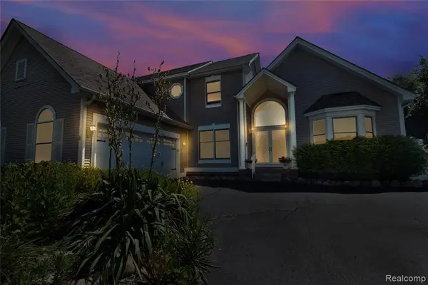 16073 Silverwood, Fenton, MI 48430