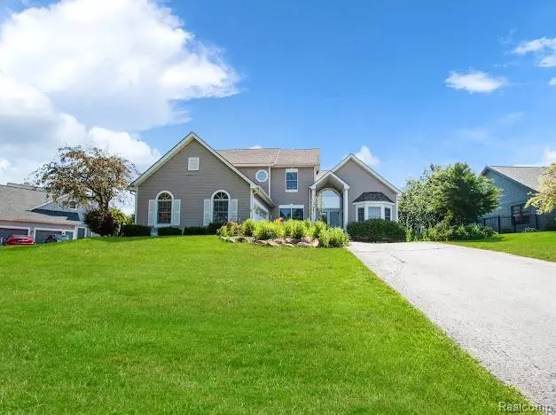 16073 Silverwood, Fenton, MI 48430 - #3