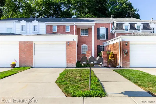 111 Manor, Rochester Hills, MI 48309