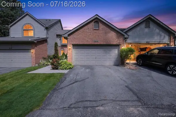 808 Maplewood, Brighton, MI 48116