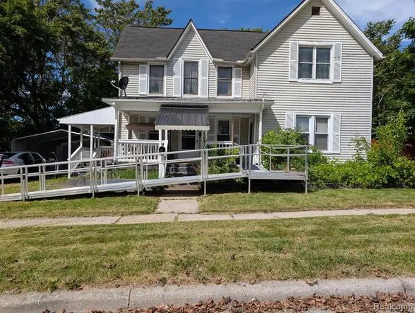 261 Fox, Lapeer, MI 48446