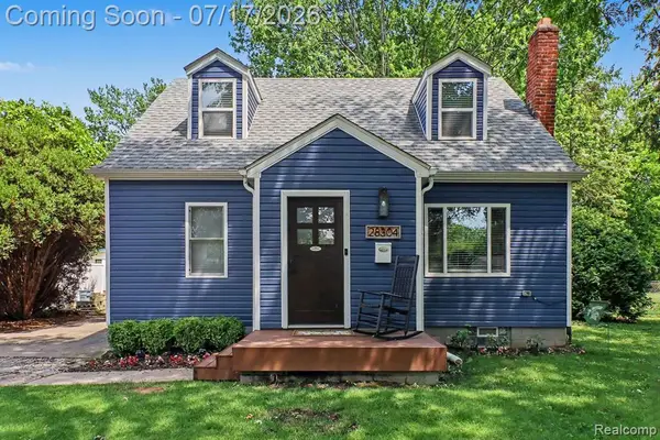 28304 Glasgow, Southfield, MI 48076