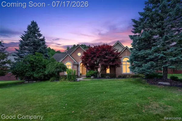 6698 Carlyle, West Bloomfield, MI 48322