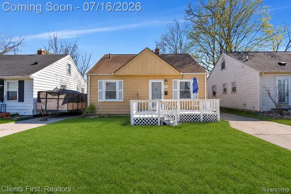 24047 Stanford, Dearborn Heights, MI 48125