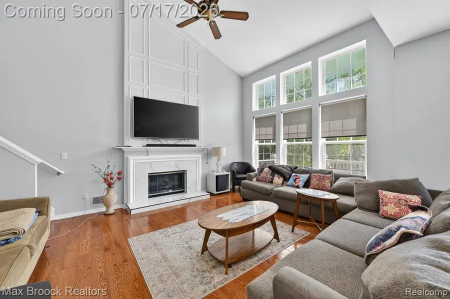 15034 Oak Knoll, Sterling Heights, MI 48312 - #2