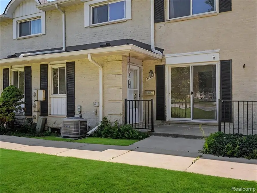 41957 Utica, Sterling Heights, MI 48313 - #3