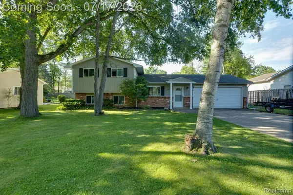 5535 Lake Vista, Waterford, MI 48327
