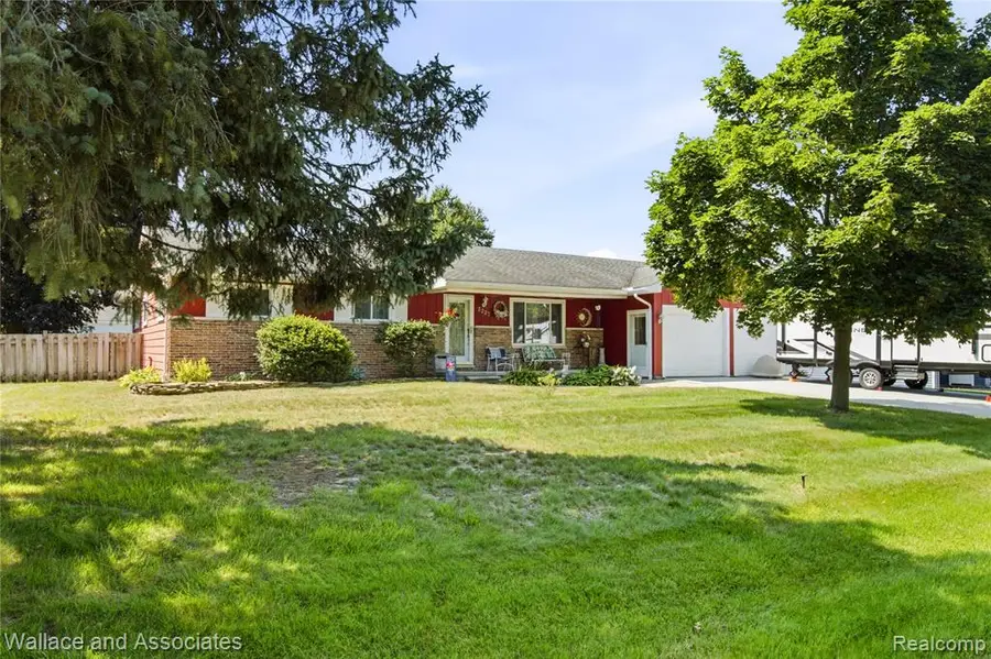 3227 N Shoreview, Fort Gratiot, MI 48059 - #2
