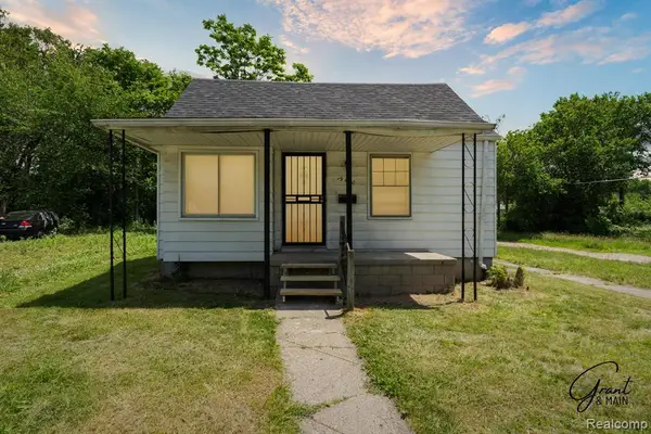 19400 Harlow, Detroit, MI 48235