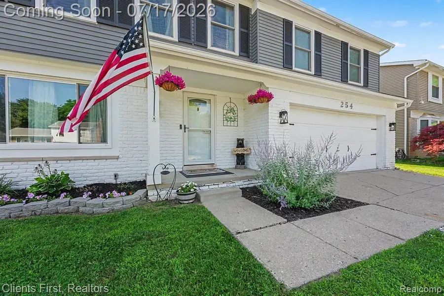 254 Selkirk, Canton, MI 48187 - #3