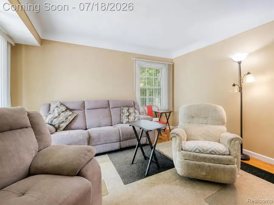 19664 Brady, Redford, MI 48240 - #3