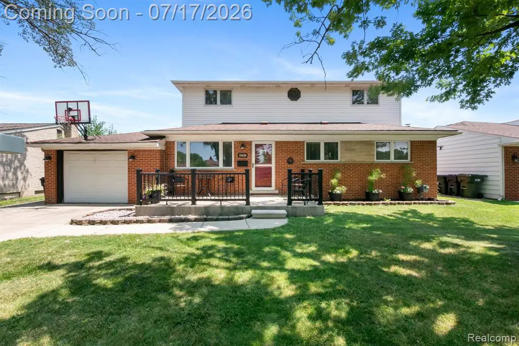 33630 Viceroy, Sterling Heights, MI 48310 - #1
