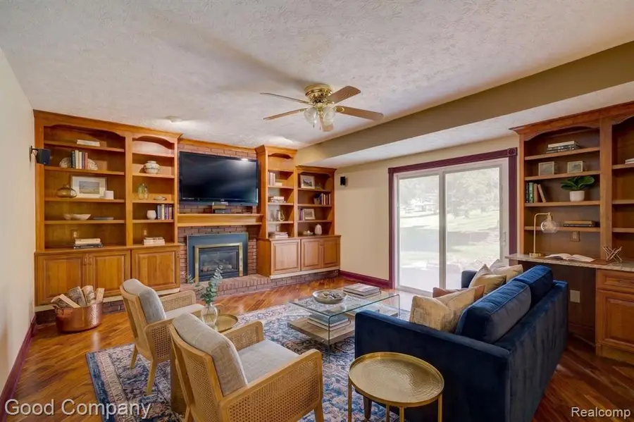 3062 Saint Jude, Waterford, MI 48329 - #3